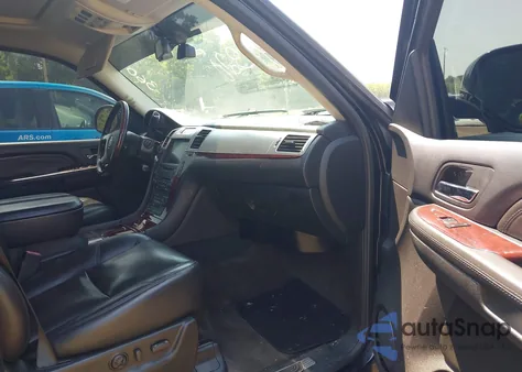 2008 Cadillac Escalade Luxury из США, поврежденный, VIN 1GYFK63838R253033